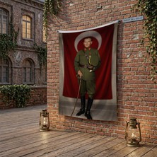 Punto Dizayn Elinde Bastonu Ile Üniformalı Mustafa Kemal Atatürk Poster Bayrak Raşel Kumaş 100X150 cm ATA62