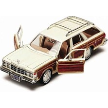 Prime 1:24 1979 Chrysler Lebaron Town & Country