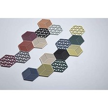 Prime Üçgen Altlık, 250 °c'ye Kadar Isıya Dayanıklı, Silikon Altlık, Tencere ve Tavalar Için Dekoratif Altlık, Bulaşık Makinesinde Yıkanabilir, 16 x 14 Cm, Gri (Soğuk Gri)