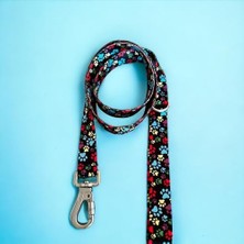 , Köpek Gezdirme Kayışı – Geri Dönüştürülmüş, Sağlam Metal Kancalı, Yumuşak Dokulu, Emniyetli, Tüy Toplamaz, Ayarlanabilir, Küçük ve Büyük Irklar Için, Renkli Pati Small