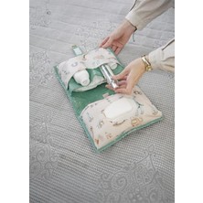Baby Alt Açma Bakım Çantası – Soft Yeşil | Erkek Bebek Alt Değiştirme Organizeri, Taşınabilir Bakım Çantası, 24X40 cm