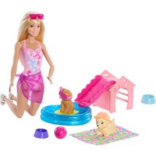 Die Grup Barbie Köpekçikle Havuz Partisi Oyun Seti, Kaydıraklı Köpek Kulübesi, Kalp Şeklinde Havuz, 2 Köpek Figürü ve 6 Aksesuarla Renk Değişimi Özellikli, JBF35