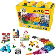 Die Grup LEGO Classic Büyük Boy Yaratıcı Yapım Kutusu 10698 – 4 Yaş ve Üzeri Çocuklar Için Hediye Fikri, 2 Yeşil Taban Plakası, 3 Çift Göz, 6 Lastik ve 6 Jant Içeren Oyuncak Yapım Seti (790 Parça)