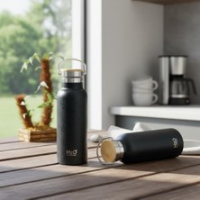 Bambu Kapaklı Siyah Çelik Termos Matara - 500 ml Sızdırmaz Kilitli Mug - Doğal Ahşap Detaylı ve Soğuk Tutan Ofis Termosu