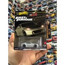 Hot Wheels Premıum Nissan 370Z 1:64 Ölçek Metal Gövde ile Gerçekçi Detaylar Sunan Model