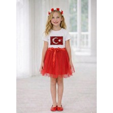 Nacar Store Kız Çocuk Ayyıldız Pullu Bayrak Desenli Gösteri Takımı 23 Nisan ve Özel Bayramlar