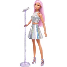 Barbie Pop Yıldızı Model Bebek 4+ Yaş Eğlenceli Oyun İçin Gümüş Renkli Kıyafetler ve Mikrofon JCW42