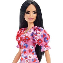 Barbie ® Fashionistas® Modacı Bebek HBV11