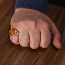 Nusret Takı 925 Ayar Gümüş Sentetik Kehribar Taşlı Yuvarlak Erkek Yüzük