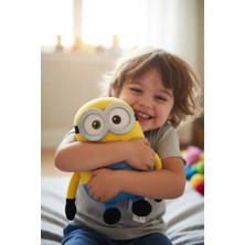 Miniso Minions Lisanslı Bob Peluş Oyuncak – Yumuşak ve Dekoratif Figür 20 cm