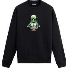 Colermi Uzaylı ve Uçan Daire Baskılı Sweatshirt