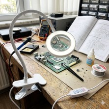 Gaman Beyaz 3 Renk Led'li Büyüteçli Masa Lambası - Akrobat Kollu & Mandallı Kitap Okuma ve Çalışma Lambası