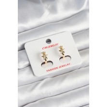 Uravas Store Pirinç Gold Renk Yıldız Kadın Küpe