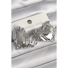 Uravas Store Pirinç Gümüş Renk Işlemeli Kalp Model Kadın Küpe