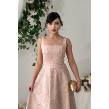 Nils Butik Askılı Kare Yaka Jakar Desenli Seraphine Midi Elbise