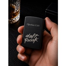 Biton Toptan Kişiye Özel Duft Punk Temalı Metal Benzinli Çakmak | Özel Premium Hediye |  Dolu Gönderim