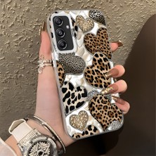HONTINGA Samsung Galaxy A24 ile Uyumlu Kılıf Silikon Kenar Sert Arka Kamera Koruyucu Basitlik Anti Düşme Kamera Korumalı Leoparlı Kalp Desen Couple Telefon Kılıfı Kadın ve Erkek Için Uygundur K1-1361