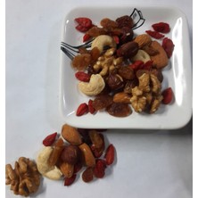 Yeni Harmancı Premium Çiğ Karışık Kuruyemiş 1kg (Goji Berry, Çekirdeksiz Kuruüzüm,çiğbadem, Çiğfındık,ceviz Içi,kajufıstığı)