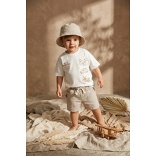 Babydonat Erkek Çocuk %100 Pamuklu Seek The Adventure Baskılı Tişört, Keten Görünümlü Şort ve Şapka 3'lü Kombin Set