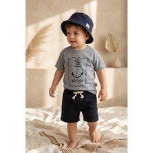 Babydonat Bebek ve Çocuk 3'lü Marin Set - Çapa Baskılı Pamuklu Tişört, Keten Görünümlü Şort ve Bucket Şapka Kombini