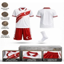 Taha spor Türkiye Çocuk Forması Takımı Y02 Yakalı Özel Tasarım Beyaz-Kırmızı 3 Lü Set Forma+Şort+Çorap (KOD:Y02)