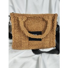 Totebag Yazılı Bej-Krem Peluş Çapraz Askılı Geniş Hacimli