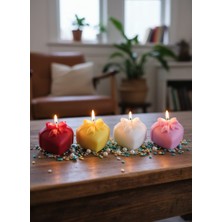AY IŞIĞI MUMLARI Kalp Şekilli 4'lü Hediyelik Dekoratif Hoş Kokulu Soya Wax Mum (Kırmızı + Sarı + Beyaz + Pembe Renkli)