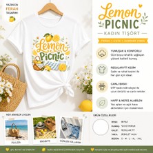 Tişört Kodu Lemon Picnic Kadın Tişört – Yaz Temalı Limon Baskılı Straight Fit Tişört