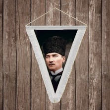 Punto Dizayn Kalpaklı Gazi Mustafa Kemal Atatürk Portresi Beyaz Saçaklı Üçgen Flama Bayrak Hatıra Flama ATA35