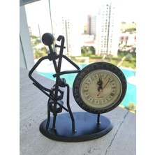 Meya Design Metal Çellist Müzisyen Tasarımlı Masa Saati - Dekoratif Biblo Saat (16X14 Cm)