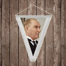 Punto Dizayn Gazi Mustafa Kemal Atatürk Yan Portre Beyaz Saçaklı Üçgen Flama Bayrak Hatıra Flama ATA58