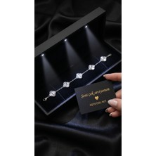 Livora Jewelry Işıklı Kutulu Hediye Orijinal 925 Ayar Gümüş 5'li Şans Yoncası Kadın Bileklik