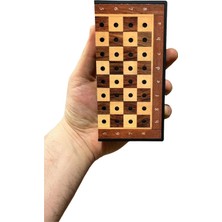 Gift Home GiftHome Pocket Serisi Küçük Boy Black Ceviz Desenli Kutulu Klasik Satranç Takımı (13,5 X 13,5 cm.)