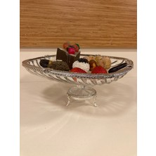 Plus Home Sunum Servis Ayaklı Kare Düz Model Kesme Cam Döküm Pirinç Renk Gümüş Çapı 24X24 cm Yükseklik 12 cm