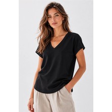 Fashion Friends V Yaka Dantel Detaylı Siyah Kadın Bluz 26Y0192K1