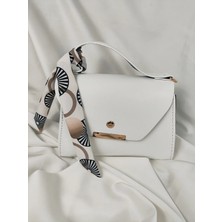 Leaf Accessory Krem Fular Detaylı Çapraz Çanta