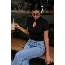 Tarz Cool Kadın Damla Yaka Düğme Detaylı Kısa Kollu Fit Bluz