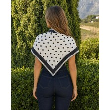Premium Bordürlü Puantiye Üçgen Fular – Siyah Beyaz 46X127CM