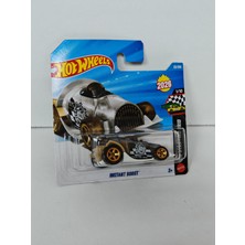 Hot Wheels Hw Startıng Grıd Serisi - Instant Boost Model Araba