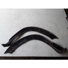 TŞT Dacia Duster (2009 Yılında Çıkan Kasa) Ön Tampon Dodik Plastiği Kısa Sağ (Oem No: 960169632R)