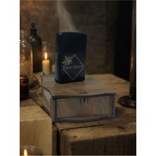UltraMint Kişiye Özel Unisex Siyah Metal Çakmak Ahşap Hediye Kutusunda