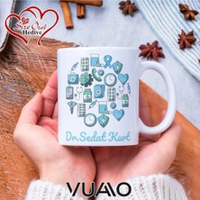 Vuao Doktora Özel Isimli Yazılı Kupa Bardak, Kişiye Özel Baskılı Isme Özel Kupa - Doktor Arkadaşa Eşe Hediye Isim Yazılı Kupa - Doktorlara Kupa Bardağı Çift Taraflı Baskılı Sağlık Çalışanı Meslek Kupası