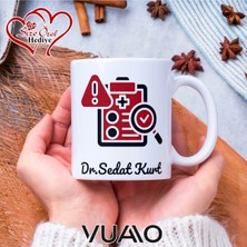 Vuao Doktora Özel Isimli Yazılı Kupa Bardak, Kişiye Özel Baskılı Isme Özel Kupa - Doktor Arkadaşa Eşe Hediye Isim Yazılı Kupa - Doktorlara Kupa Bardağı Çift Taraflı Baskılı Sağlık Çalışanı Meslek Kupası