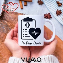 Vuao Doktora Özel Isimli Yazılı Kupa Bardak, Kişiye Özel Baskılı Isme Özel Kupa - Doktor Arkadaşa Eşe Hediye Isim Yazılı Kupa - Doktorlara Kupa Bardağı Çift Taraflı Baskılı Sağlık Çalışanı Meslek Kupası