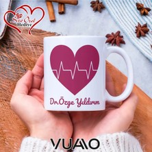 Vuao Doktora Özel Isimli Yazılı Kupa Bardak, Kişiye Özel Baskılı Isme Özel Kupa - Doktor Arkadaşa Eşe Hediye Isim Yazılı Kupa - Doktorlara Kupa Bardağı Çift Taraflı Baskılı Sağlık Çalışanı Meslek Kupası