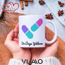 Vuao Doktora Özel Isimli Yazılı Kupa Bardak, Kişiye Özel Baskılı Isme Özel Kupa - Doktor Arkadaşa Eşe Hediye Isim Yazılı Kupa - Doktorlara Kupa Bardağı Çift Taraflı Baskılı Sağlık Çalışanı Meslek Kupası