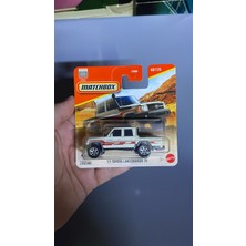 Matchbox 2017 Toyota Land Cruiser 78 Pickup Beyaz 1:64 Model Araç