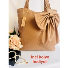Devi Fashion Fiyonklu Mıknatıslı Yumuşak Hand Made Karamel Omuz Çantası