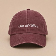 Özel Tasarım Nakış: Solmaz ve Sökülmez Birinci Sınıf Iplikle Işlenmiş Minimal "out Of Office" (Ofis Dışında)