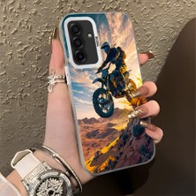 HONTINGA Samsung Galaxy A17 ile Uyumlu Kılıf Silikon Kenar Sert Arka Kamera Koruyucu Basitlik Anti Düşme Kamera Korumalı Motosiklet Desen Couple Telefon Kılıfı Kadın ve Erkek Için Uygundur K1-1383